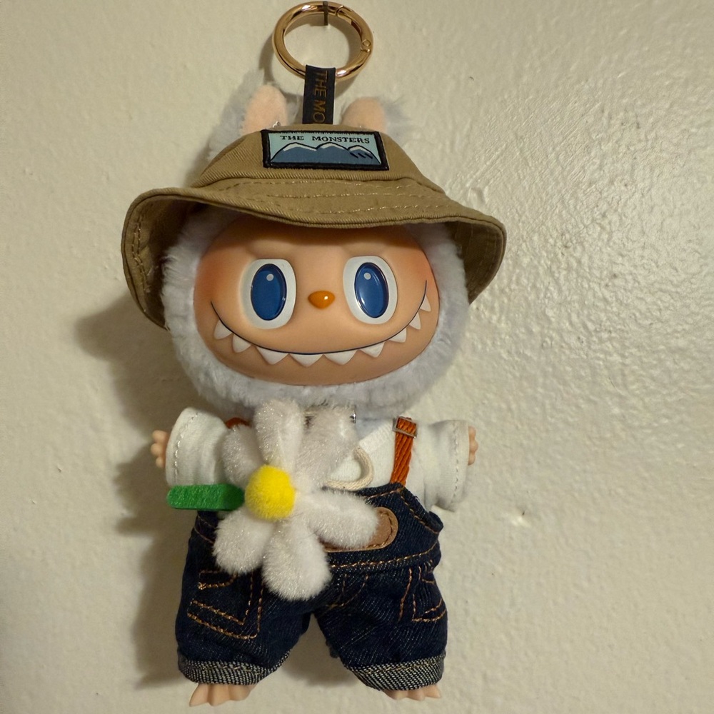 Fall in the wild Popmart labubu